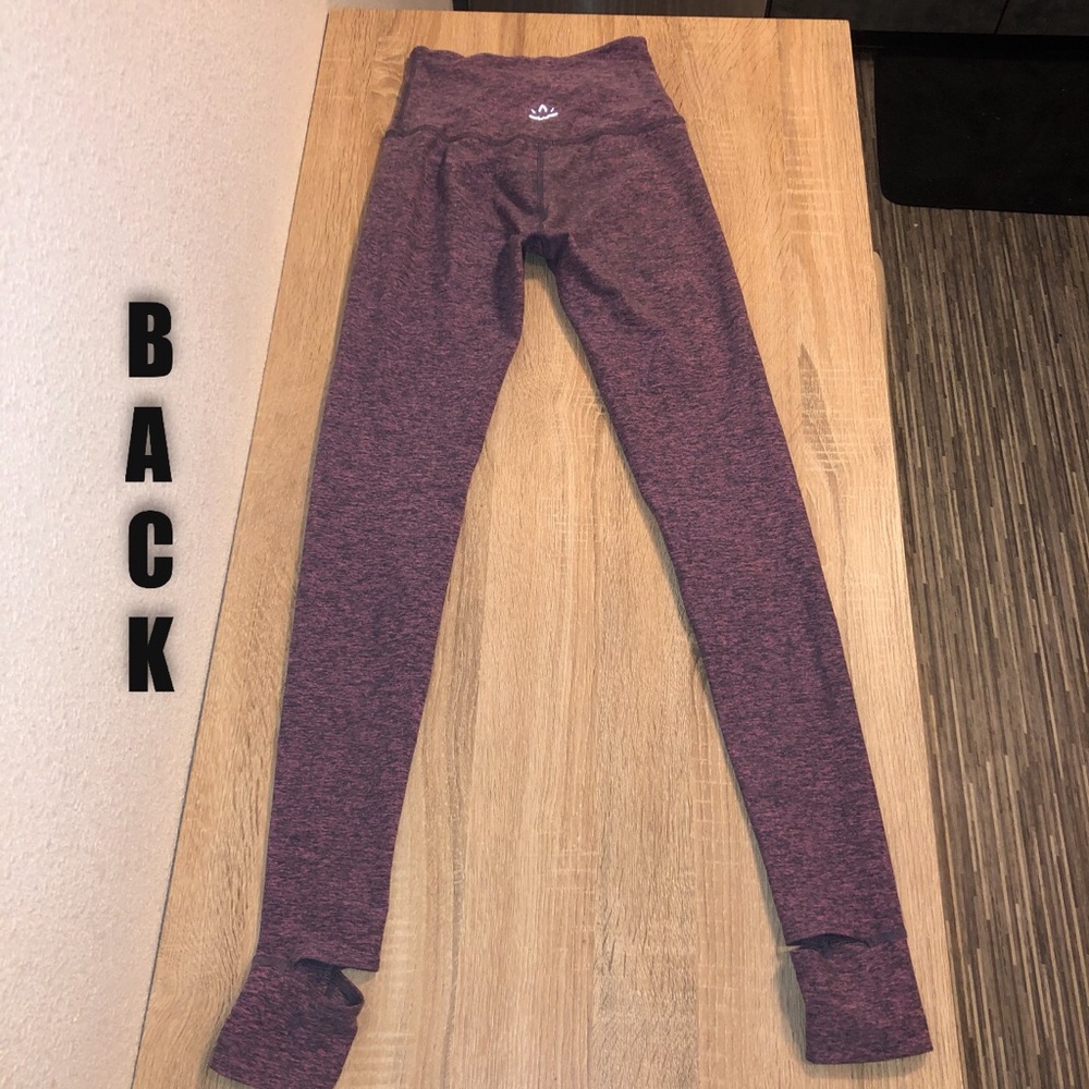 NWOT Beyond Yoga Over The Heel Legging!